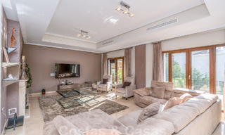Spacieuse villa individuelle à vendre dans une résidence privée exclusive à Benahavis - Marbella 62129 