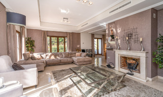 Spacieuse villa individuelle à vendre dans une résidence privée exclusive à Benahavis - Marbella 62133 