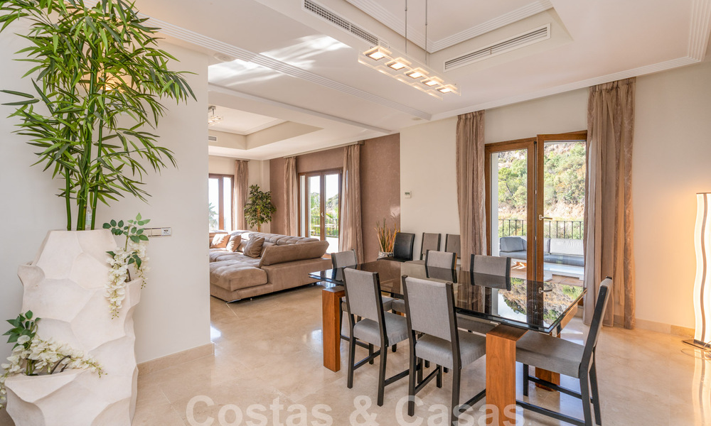 Spacieuse villa individuelle à vendre dans une résidence privée exclusive à Benahavis - Marbella 62134