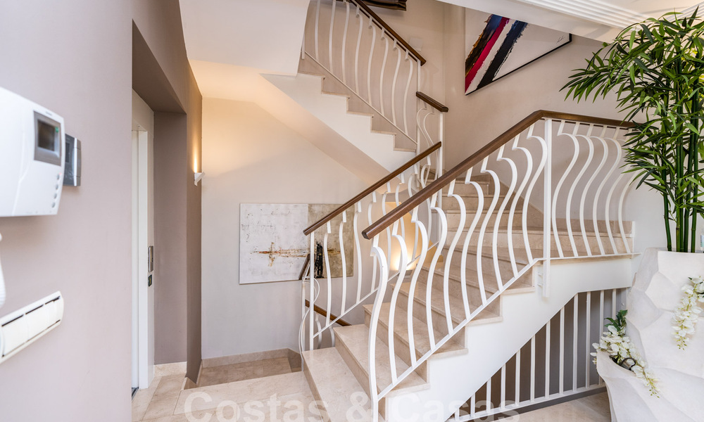 Spacieuse villa individuelle à vendre dans une résidence privée exclusive à Benahavis - Marbella 62135