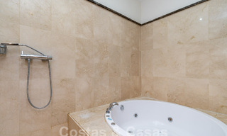 Spacieuse villa individuelle à vendre dans une résidence privée exclusive à Benahavis - Marbella 62146 