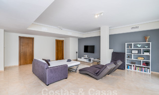 Spacieuse villa individuelle à vendre dans une résidence privée exclusive à Benahavis - Marbella 62162 
