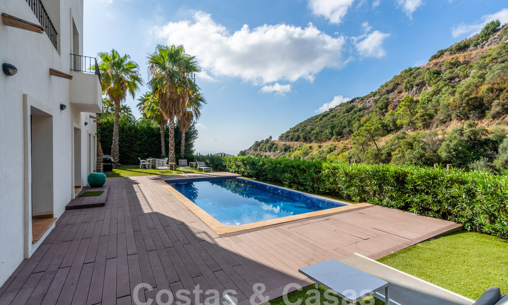 Spacieuse villa individuelle à vendre dans une résidence privée exclusive à Benahavis - Marbella 62164