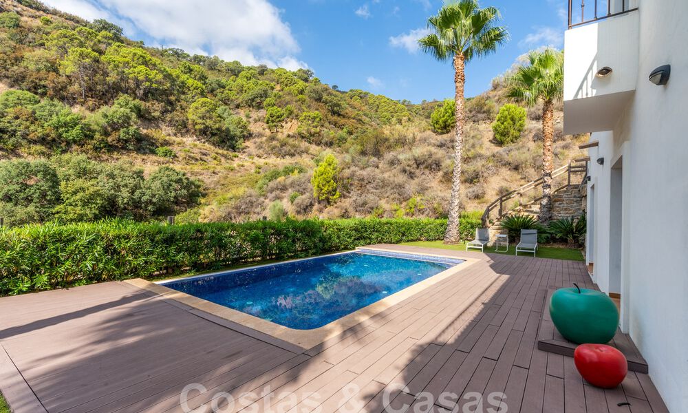 Spacieuse villa individuelle à vendre dans une résidence privée exclusive à Benahavis - Marbella 62173