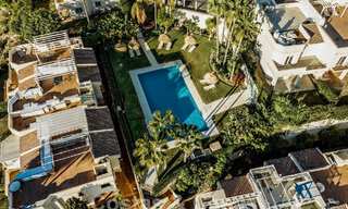 Prêt à emménager! Charmant appartement rénové avec jardin à vendre dans une communauté fermée à La Quinta, Benahavis - Marbella 62193 