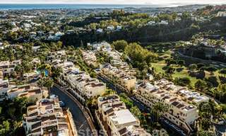 Prêt à emménager! Charmant appartement rénové avec jardin à vendre dans une communauté fermée à La Quinta, Benahavis - Marbella 62195 