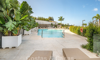 Prêt à emménager! Penthouse moderne et luxueux à vendre sur le terrain de golf, avec vue sur la mer et le golf, East Marbella 62313 