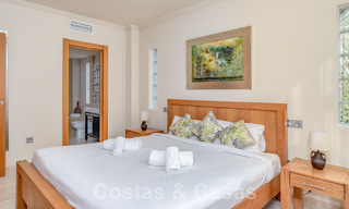 Appartement à vendre prêt à emménager avec vue imprenable sur le golf et la mer dans un complexe golfique exclusif à Benahavis - Marbella 62365 