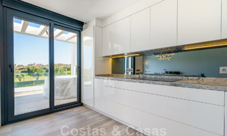 Nouveau développement de villas de luxe modernes à vendre, en front de golf avec vue sur la mer à Mijas, Costa del Sol 62449 