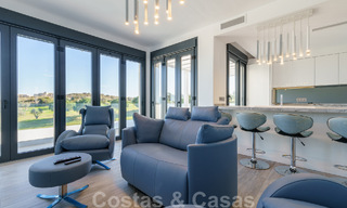 Nouveau développement de villas de luxe modernes à vendre, en front de golf avec vue sur la mer à Mijas, Costa del Sol 62451 