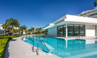 Appartement moderne de 3 chambres à coucher avec terrasses spacieuses à vendre sur le nouveau Golden Mile entre Marbella et Estepona 62508 