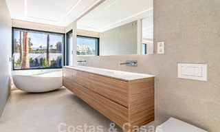 Nouvelle villa méditerranéenne moderne de plain-pied à vendre, frontline golf, proche de San Pedro - Marbella 62554 