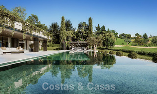 Terrain à bâtir avec un projet de villa design innovante à vendre en bordure de golf, dans un quartier résidentiel fermé et sécurisé à Nueva Andalucia, Marbella 62565 