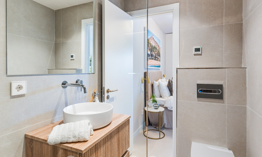 Maison élégamment rénovée à vendre, adjacente au terrain de golf de La Quinta à Benahavis - Marbella 62806