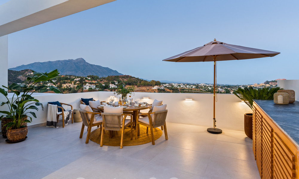 Maison élégamment rénovée à vendre, adjacente au terrain de golf de La Quinta à Benahavis - Marbella 62826