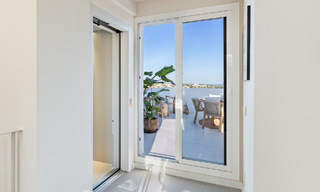 Maison élégamment rénovée à vendre, adjacente au terrain de golf de La Quinta à Benahavis - Marbella 62837 