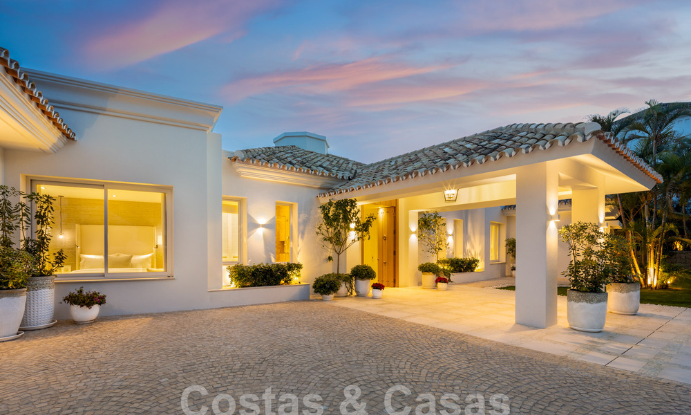 Villa de luxe sophistiquée avec vue panoramique sur la mer à vendre à Nueva Andalucia, Marbella 62765