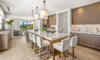 Villa de luxe sophistiquée avec vue panoramique sur la mer à vendre à Nueva Andalucia, Marbella 62773 