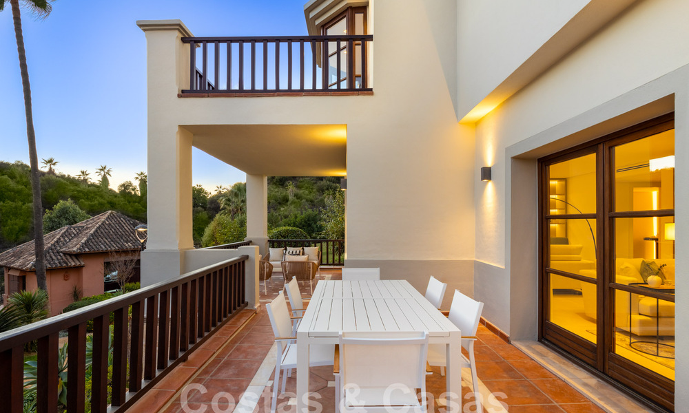 Maison méditerranéenne luxueusement rénovée à vendre dans un quartier résidentiel fermé exclusif sur le Golden Mile de Marbella 62749