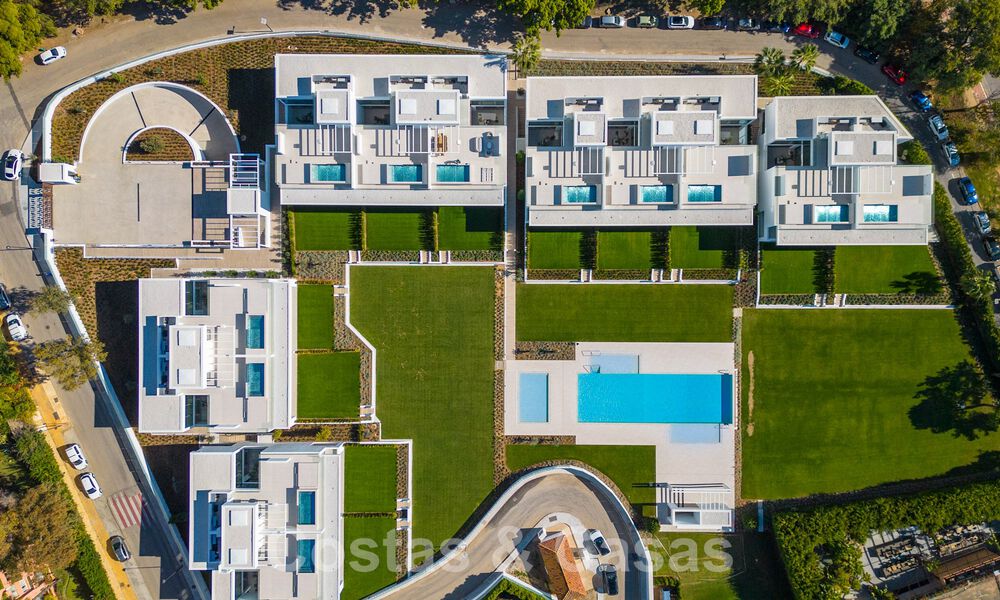 Revente! Villas de luxe prêtes à emménager, à vendre dans un nouveau complexe innovant composé de 12 villas sophistiquées avec vue sur la mer, sur le Golden Mile de Marbella 62648