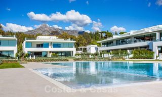 Revente! Villas de luxe prêtes à emménager, à vendre dans un nouveau complexe innovant composé de 12 villas sophistiquées avec vue sur la mer, sur le Golden Mile de Marbella 62657 