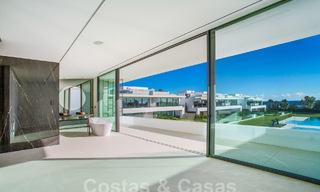 Revente! Villas de luxe prêtes à emménager, à vendre dans un nouveau complexe innovant composé de 12 villas sophistiquées avec vue sur la mer, sur le Golden Mile de Marbella 62678 