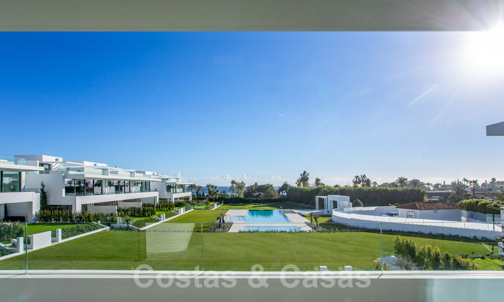 Revente! Villas de luxe prêtes à emménager, à vendre dans un nouveau complexe innovant composé de 12 villas sophistiquées avec vue sur la mer, sur le Golden Mile de Marbella 62681