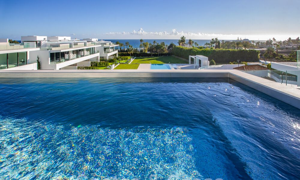 Revente! Villas de luxe prêtes à emménager, à vendre dans un nouveau complexe innovant composé de 12 villas sophistiquées avec vue sur la mer, sur le Golden Mile de Marbella 62686