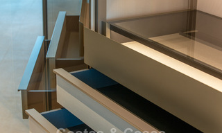 Villas de luxe prêtes à emménager, à vendre dans un nouveau complexe innovant composé de 12 villas sophistiquées avec vue sur la mer, sur le Golden Mile de Marbella 62695 