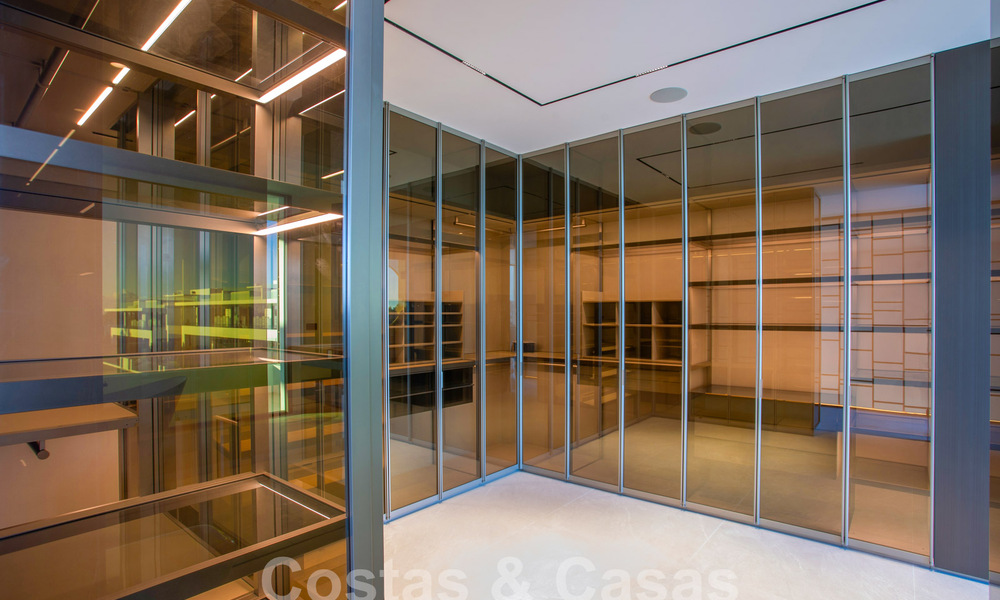 Villas de luxe prêtes à emménager, à vendre dans un nouveau complexe innovant composé de 12 villas sophistiquées avec vue sur la mer, sur le Golden Mile de Marbella 62697