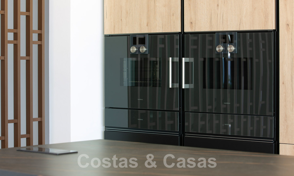 Villas de luxe prêtes à emménager, à vendre dans un nouveau complexe innovant composé de 12 villas sophistiquées avec vue sur la mer, sur le Golden Mile de Marbella 62722