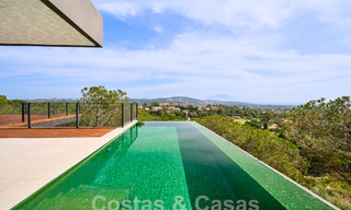 Villa design à l'architecture avant-gardiste à vendre dans une zone verte de Sotogrande, Costa del Sol 62862 