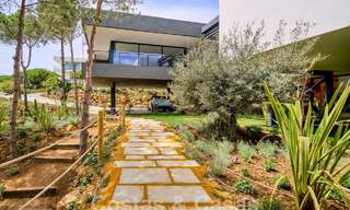 Villa design à l'architecture avant-gardiste à vendre dans une zone verte de Sotogrande, Costa del Sol 62864 
