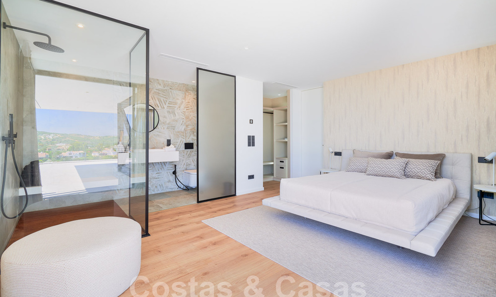 Villa design à l'architecture avant-gardiste à vendre dans une zone verte de Sotogrande, Costa del Sol 62877