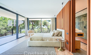 Villa design à l'architecture avant-gardiste à vendre dans une zone verte de Sotogrande, Costa del Sol 62880 
