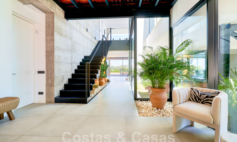 Villa design à l'architecture avant-gardiste à vendre dans une zone verte de Sotogrande, Costa del Sol 62890