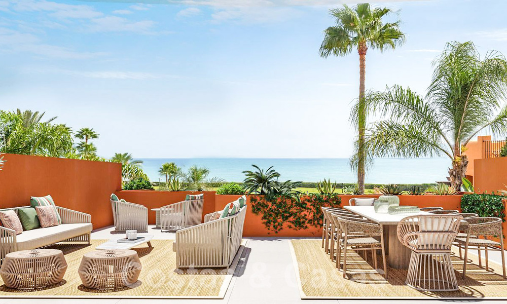 Spacieux penthouse de luxe à vendre avec 4 chambres et vue sur la mer dans un complexe balnéaire à Marbella Est 62846