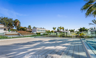 Villa de luxe moderne à vendre avec architecture méditerranéenne contemporaine située á Nueva Andalucia, Marbella 63003 