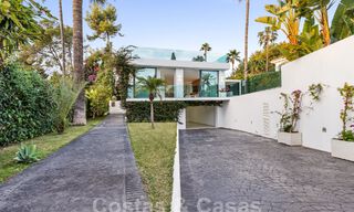Villa de luxe moderne à vendre avec architecture méditerranéenne contemporaine située á Nueva Andalucia, Marbella 63022 