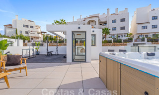 Villa moderne de luxe, prête à être emménagée, à vendre dans un complexe golfique protégé sur le nouveau Golden Mile, Marbella - Estepona 62902 