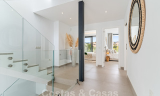 Villa moderne de luxe, prête à être emménagée, à vendre dans un complexe golfique protégé sur le nouveau Golden Mile, Marbella - Estepona 62906 