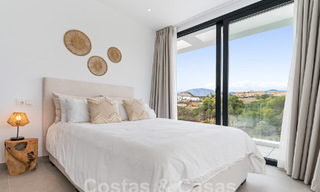 Villa moderne de luxe, prête à être emménagée, à vendre dans un complexe golfique protégé sur le nouveau Golden Mile, Marbella - Estepona 62909 