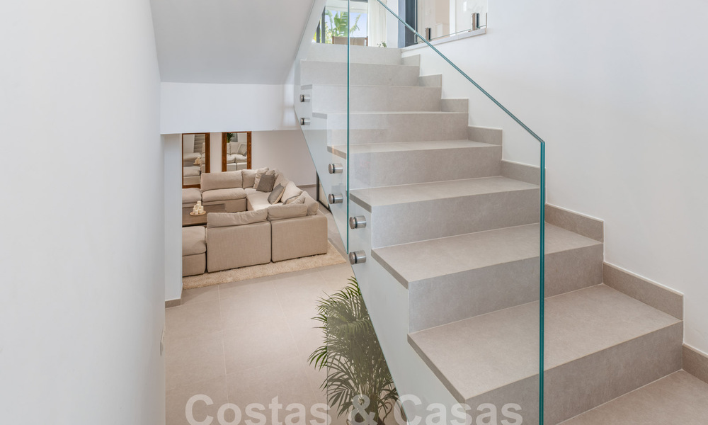 Villa moderne de luxe, prête à être emménagée, à vendre dans un complexe golfique protégé sur le nouveau Golden Mile, Marbella - Estepona 62920