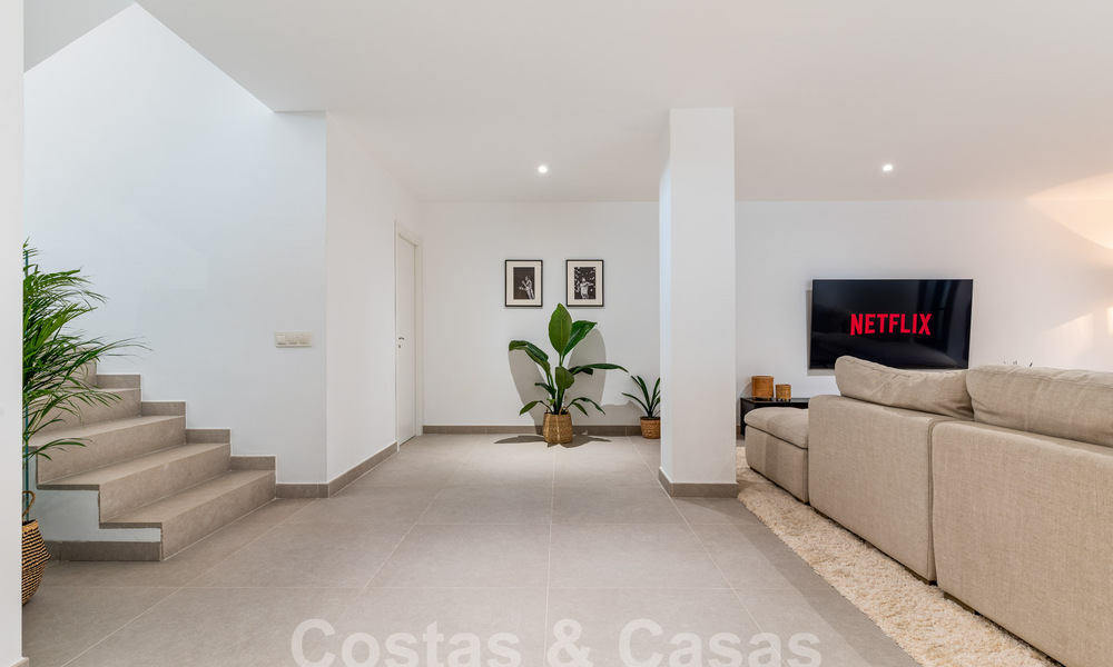 Villa moderne de luxe, prête à être emménagée, à vendre dans un complexe golfique protégé sur le nouveau Golden Mile, Marbella - Estepona 62921