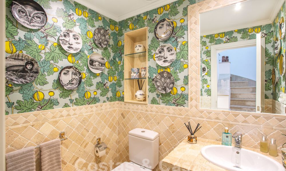 Spacieux et luxueux penthouse de 4 chambres à vendre dans un complexe de golf de première ligne à Nueva Andalucia, Marbella 63042