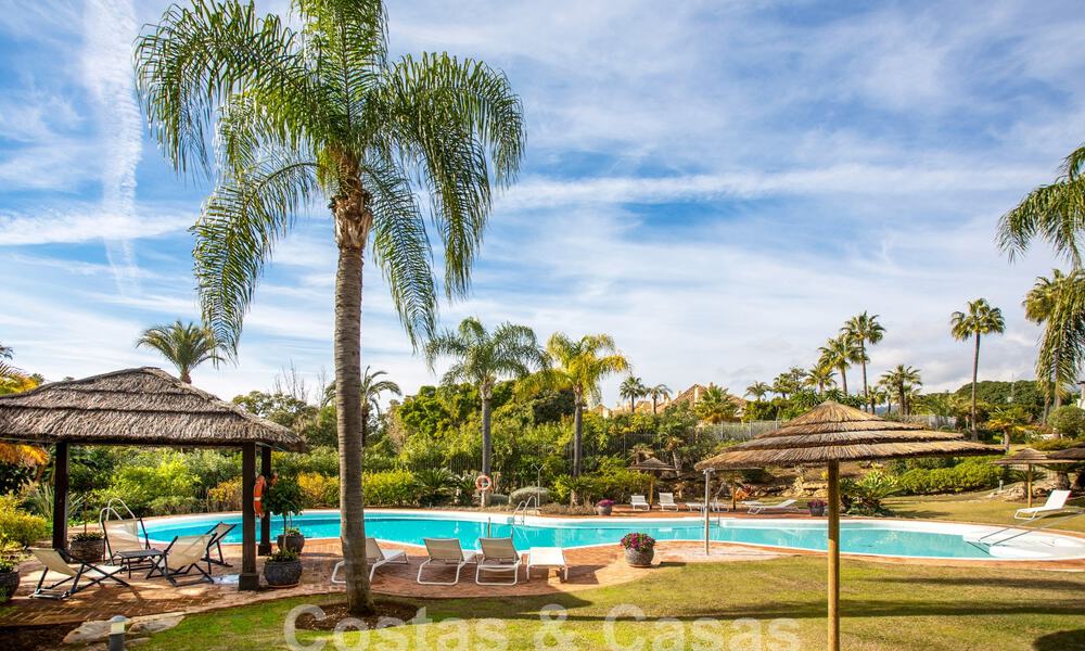 Spacieux et luxueux penthouse de 4 chambres à vendre dans un complexe de golf de première ligne à Nueva Andalucia, Marbella 63044