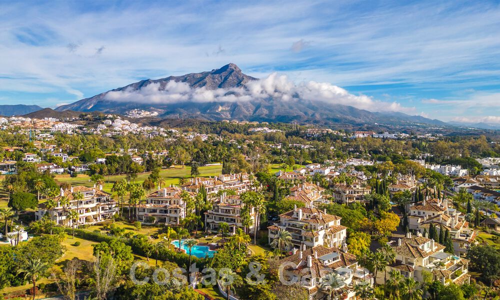 Spacieux et luxueux penthouse de 4 chambres à vendre dans un complexe de golf de première ligne à Nueva Andalucia, Marbella 63048