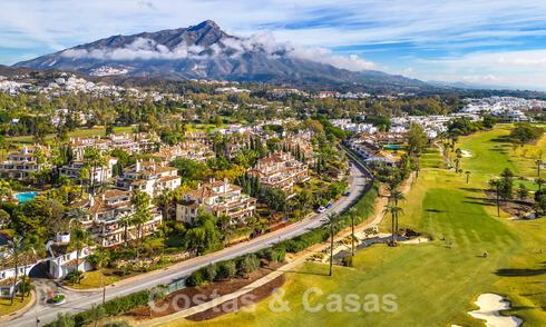 Spacieux et luxueux penthouse de 4 chambres à vendre dans un complexe de golf de première ligne à Nueva Andalucia, Marbella 63050