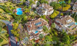 Spacieux et luxueux penthouse de 4 chambres à vendre dans un complexe de golf de première ligne à Nueva Andalucia, Marbella 63054 