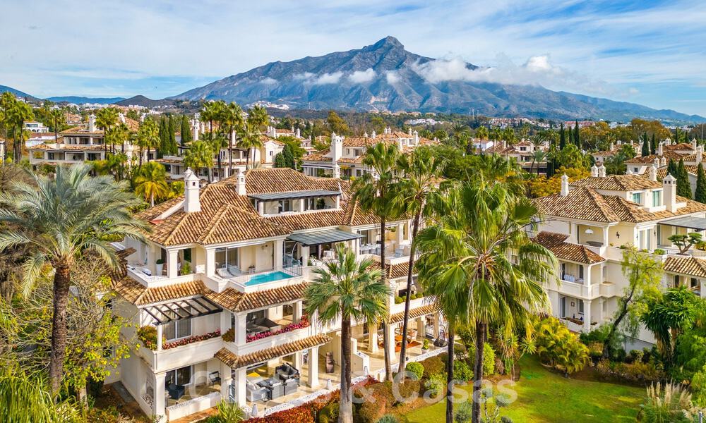 Spacieux et luxueux penthouse de 4 chambres à vendre dans un complexe de golf de première ligne à Nueva Andalucia, Marbella 63055